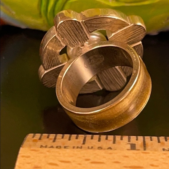WOW POSHMARK - Authentic CHANEL Supermodel Showstopper Golden Pearl Ring - Picture 14 of 16